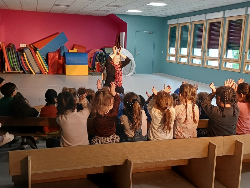 Un spectacle offert à nos élèves de maternelle
