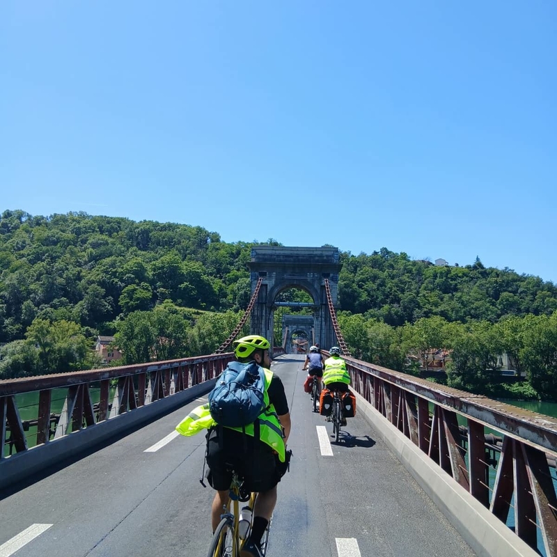 Le Teil – Villeurbanne : une première liaison à vélo réussie entre nos deux villes jumelles