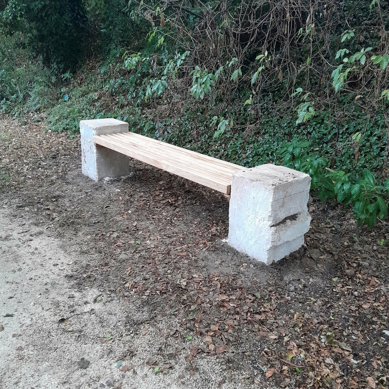 De nouveaux bancs au parc Laparel !