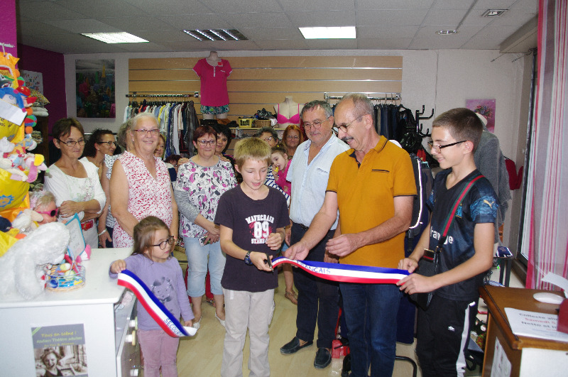 Inauguration boutique éphémère secours populaire - 28 septembre 2019 (photo Jacky Raffoux).JPG