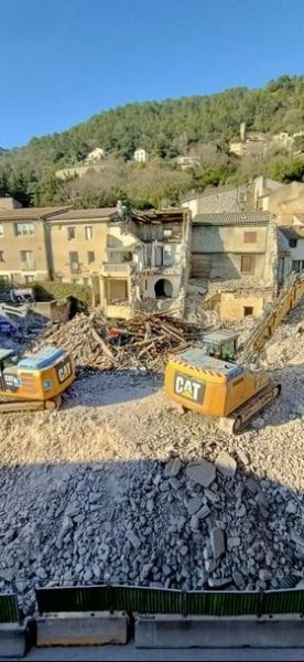 L'impressionnant chantier de démolition de l'îlot du 16 rue de la République au Teil se poursuit - janvier 2022 -2
