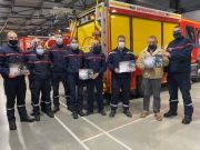 Les pompiers en porte à porte pour la distribution de leur calendrier 2022