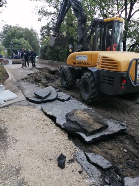 Montée du Château - 29-09-2022 -- Les entreprises interviennent toujours -2