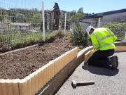 Périscolaire - Jardinage à l'école de Mélas - Avril 2021 -1