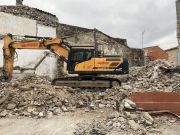 Reconstruction post-séisme - les travaux de déconstruction de l'ilot Robespierre à Frayol ont démarré - 27-02-2023 -1