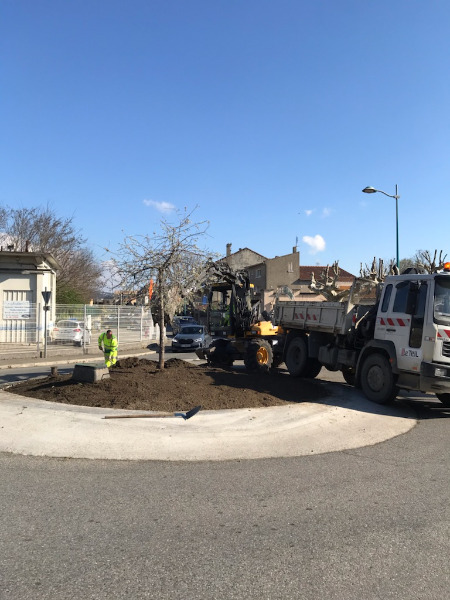 Travaux rond-point des rues Louis Lacrotte-11 Novembre 1918 - avril 2021 -1